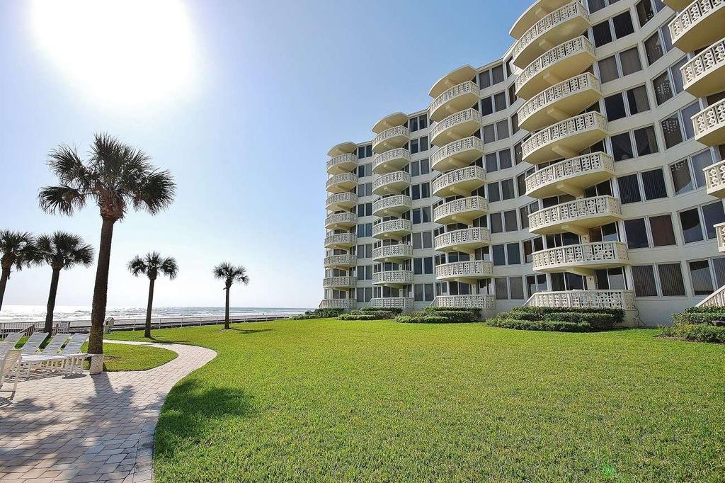 Relax in the white sand, under beautiful palm trees on the beach.