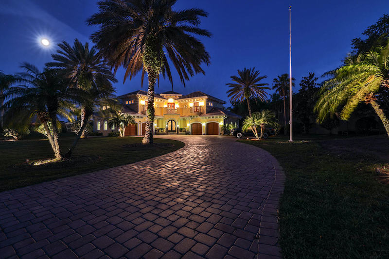 Luxury listing